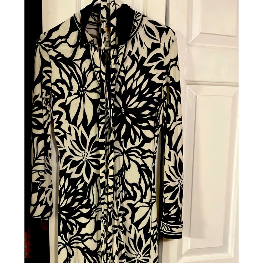 Talbots black and white dress size 4
